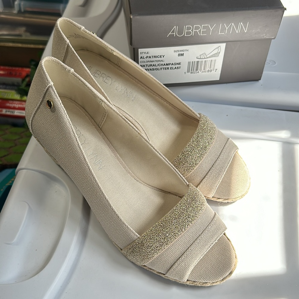 NIIB Aubrey Lynn AL Patricey Natural Champagne Canvas Glitter Wedge Shoes